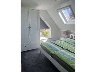 Schlafzimmer mit Doppelbett  180 x 200