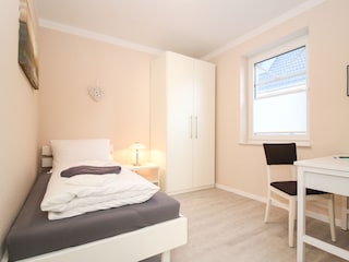 2. Schlafzimmer