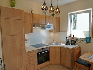 Küche mit allem Komfort ... Spülmaschine, etc.