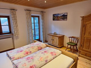 Schlafzimmer mit Balkon