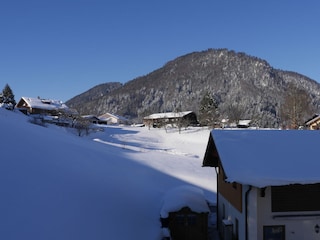 Blick vom Balkon in die Winterlandschaft