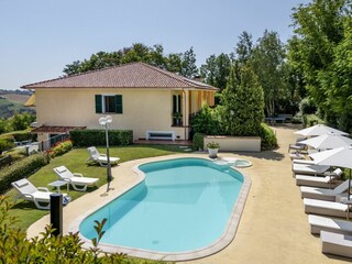 Villa Mogliano  1