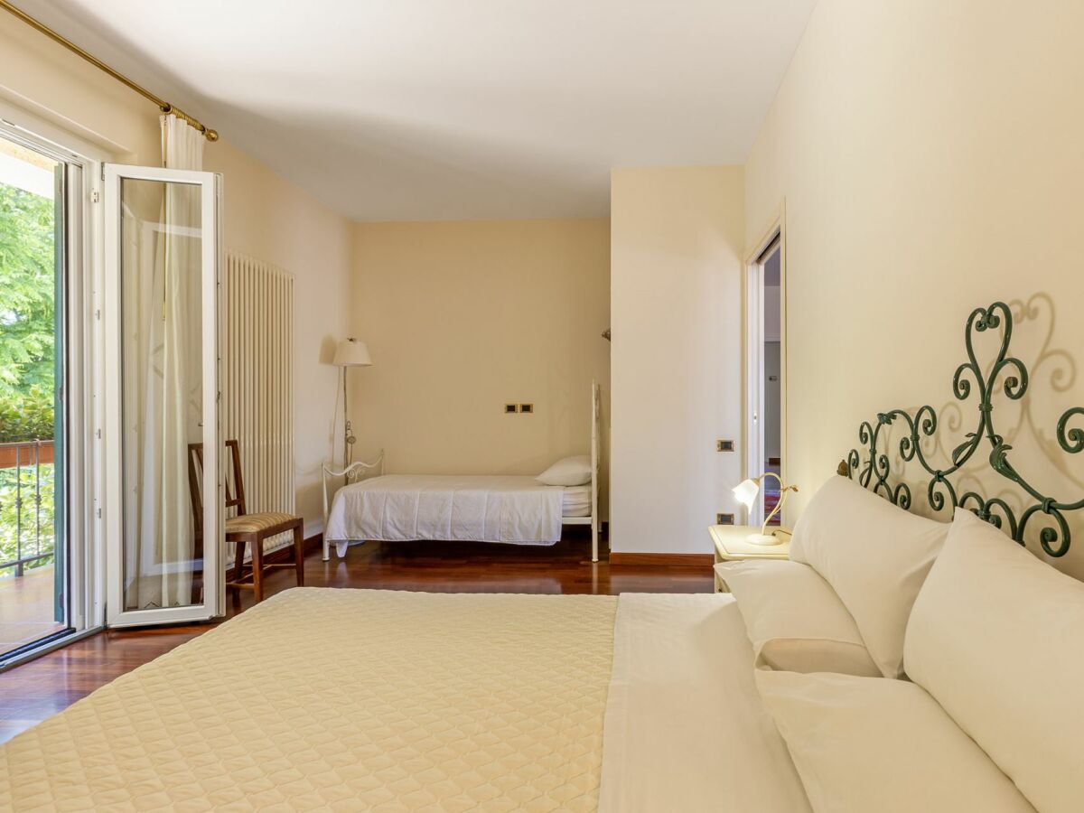 Villa Mogliano  40