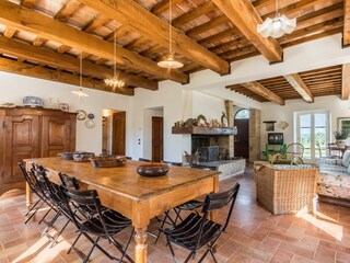 Villa Serrungarina Caratteristiche 17