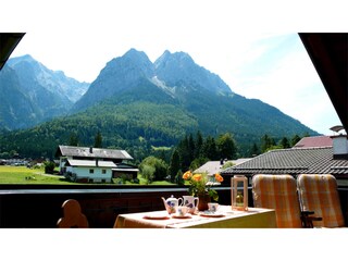 Ihr großer Sonnenbalkon mit Berglick
