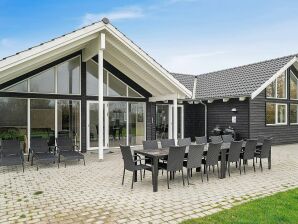 Ferienhaus Maison de vacances pour 16 a Hasselberg