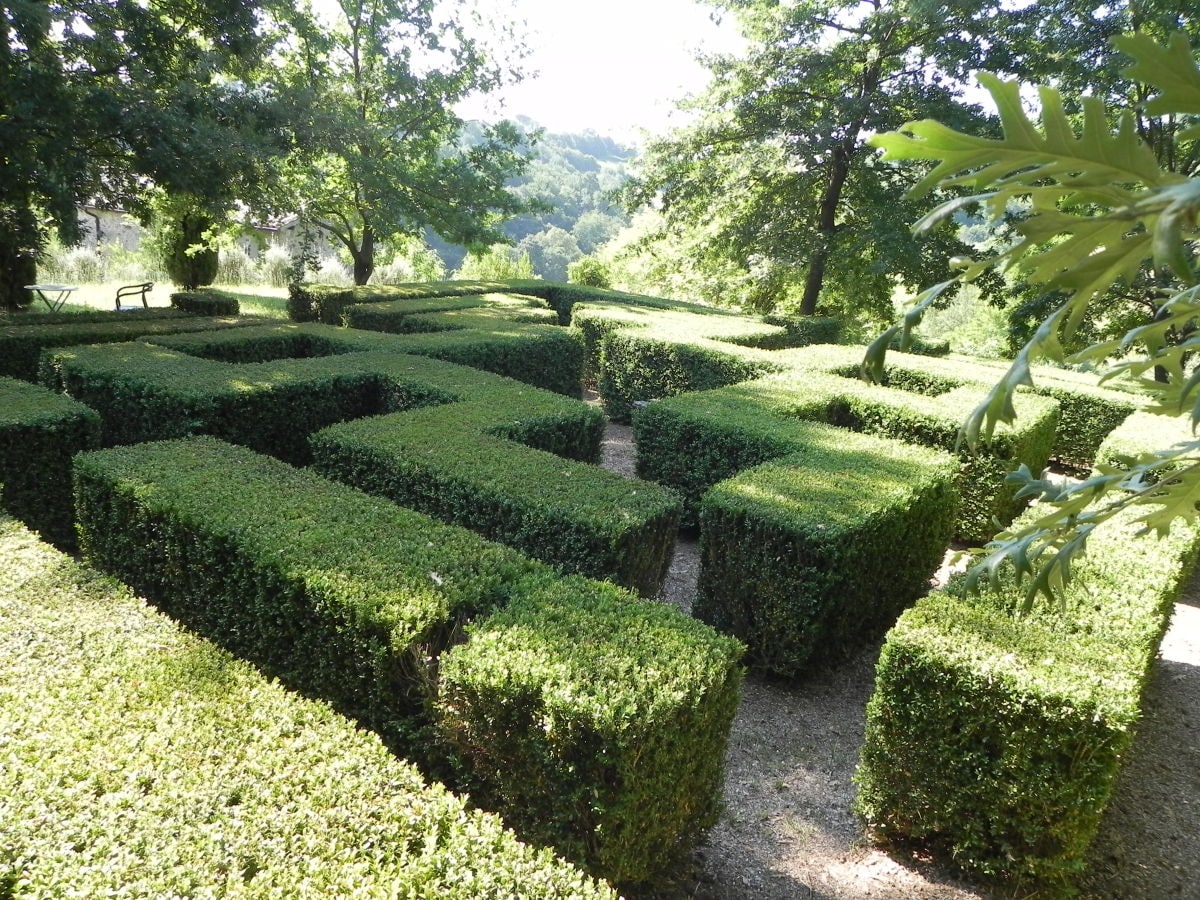 Unser Labyrinth im Garten