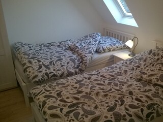 Schlafzimmer 2