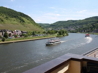 Herrlicher Panoramablick von Balkon und Loggia