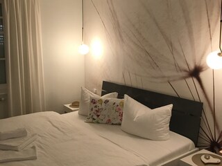 Schlafzimmer mit Zusatzbett (  90 x 1,70 )