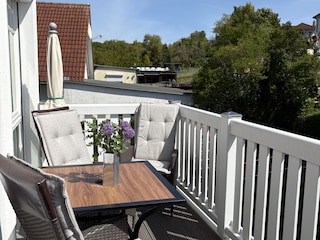 Balkon mit 3 Sitzgelegenheiten