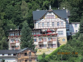 Gaststätte neben der Ferienwohnung.. um die Ecke herum.
