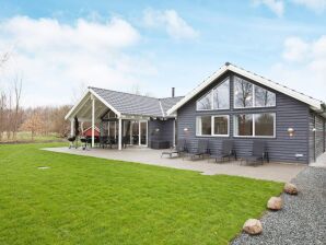 Holiday house 18 Personen Ferienhaus in Højby - Højby - image1