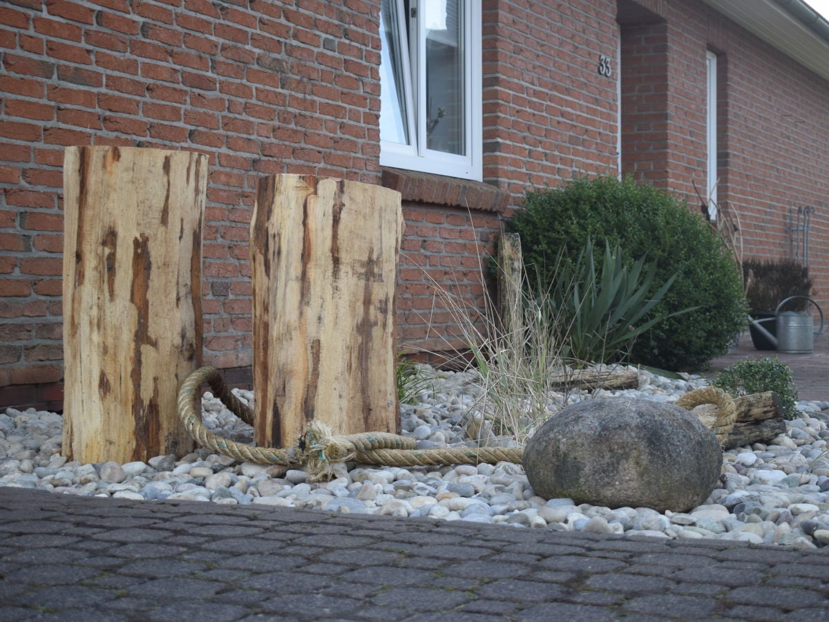 Holz vor der Hütte