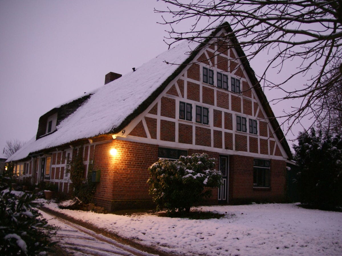 Haus zum Deich im Winter