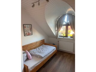 Schlafzimmer 2