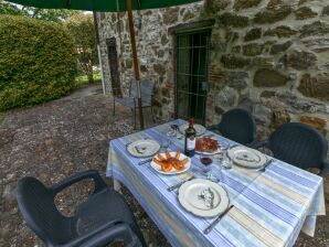 Vakantiehuisje Vakantiehuis met zwembad, ruime tuin, uitzicht over meertje, dichtbij Toscane - Lisciano Niccone - image1