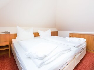 Schlafzimmer III