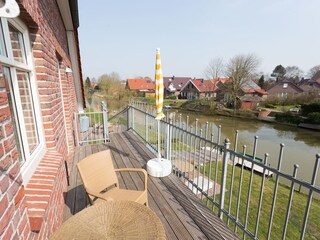 Balkon mit Blick auf die Gracht