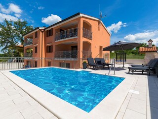 Ferienhaus mit Pool