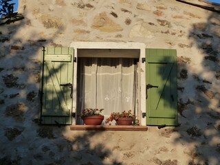 Blick auf das Gästezimmer im Abendlicht