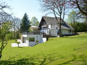 Stately Chalet in Stoumont with Pool & Sauna - Stoumont - image1