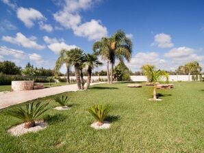 Increíble casa de vacaciones en Melissano con piscina - melisano - image1