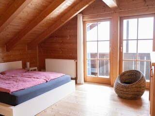 Schlafzimmer 1