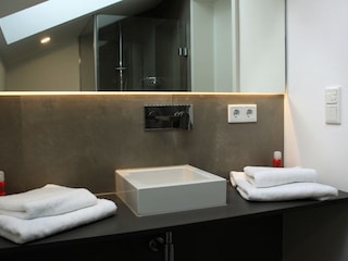 Badezimmer für Schlafzimmer 2