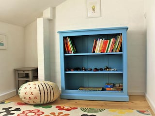 Kinderzimmer mit Einzelbett