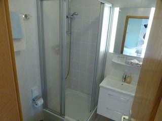 Bad zum Zimmer 2