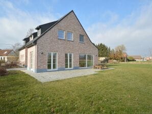 Holiday house Soothing Holiday Home with Recreation Room - Dendermonde - image1