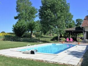 Holiday house Charming holiday home with private pool - Plieux - image1