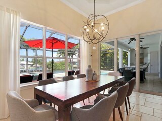 dining area of the holiday home in Cape Coral, FL