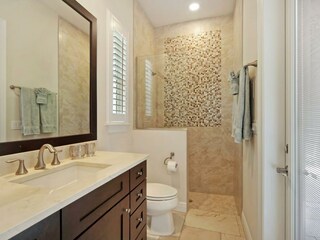 2nd bathroom of the villa in Cape Coral, Florida