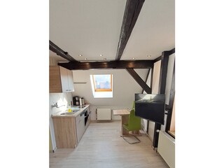 Küchenzeile mit Geschirrspüler