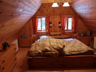 Schlafzimmer 1