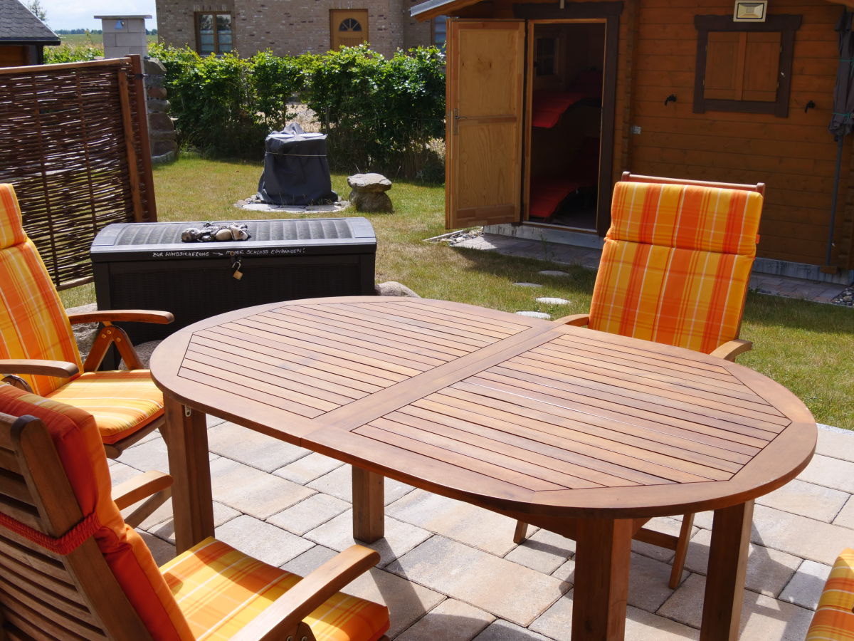 Terrasse mit Blick zur Sauna