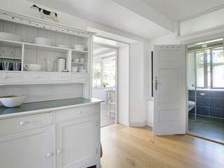 Rügen Natur Urlaub - kleines Ferienhaus - Küche - Bad