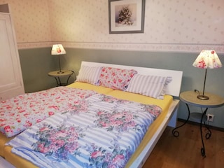 Schlafzimmer unten