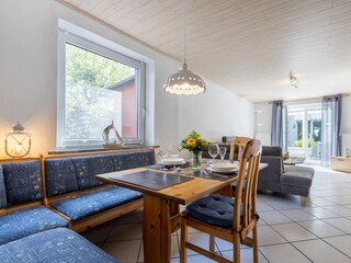 Wohnzimmer und Essbereich