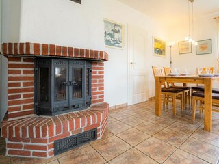 Kamin beim Essbereich