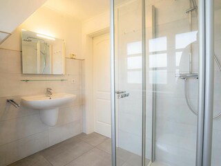 Badezimmer (OG)