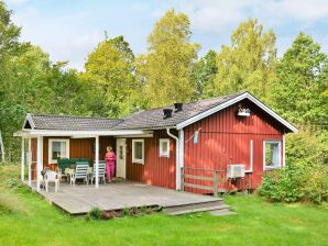 4 Personen Ferienhaus in HALLABRO - Backaryd - image1