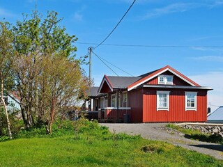 Holiday house Henningsvær  10