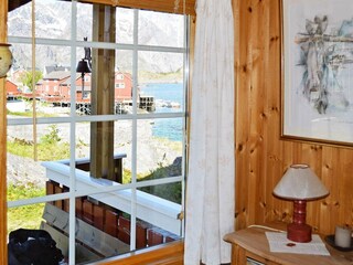 Holiday house Henningsvær  13