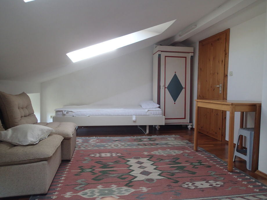 Ferienhaus mali losinj, altstadt, losinj herr johannes wodsak Schlafzimmer unterm dach