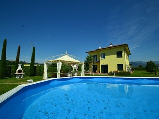 Vakantiehuis Montecarlo Buitenaudio-opname 3