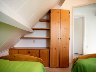 Schrank/ kleines Schlafzimmer