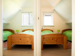 Zwei kleine Schlafzimmer (80cm Betten)